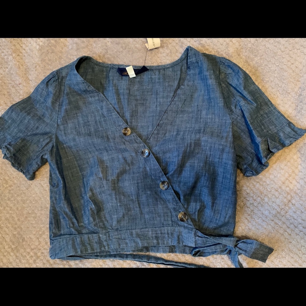Francesca’s (Blue Rain) denim wrap crop top